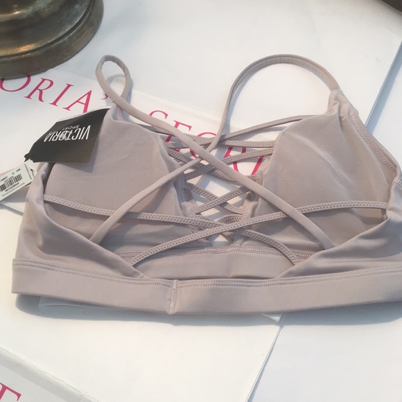 Victoria’s Secret sports bra - Picture 2 of 3